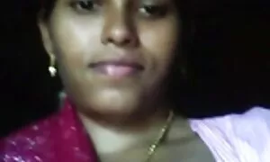 Saya telah Melihat di video sek malayu dapur pada telepon saya.