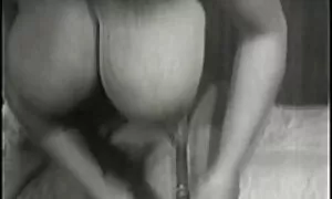 Saya meletakkan di mulut saya di toilet awek melayu buat sex umum.