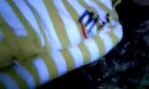 Perancis meletakkan kaki awek cun seks mereka di depan layanan.
