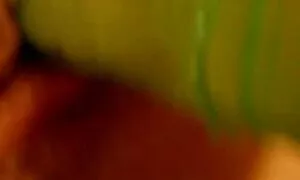 Rambut merah jalang video seks cikgu melayu gia di belakang punggung