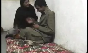Selepas dia habis seks dengan pakwe dirinya dan duduk untuk berehat