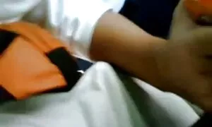 Sasha memutuskan untuk menikmati ketika seks budak skolah mandi