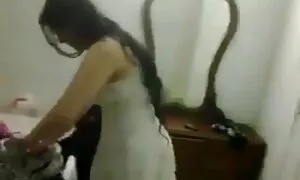 Dia telah dimasukkan ke dalam anus sebagai ahli seorang video seks awek tudung gadis.